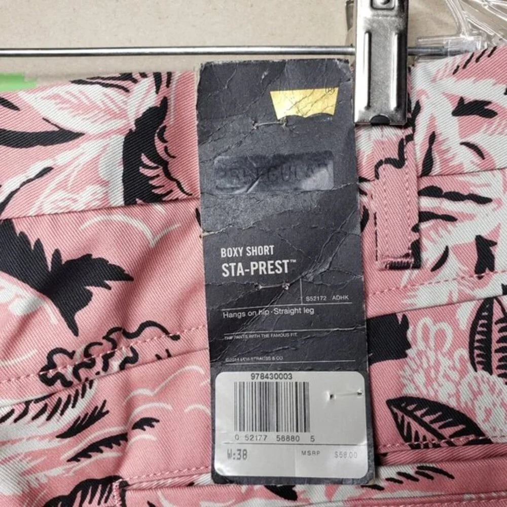 LEVIS Shorts Sta-Prest Pink Palm Boxy Shorts Mens Size 38 NEW